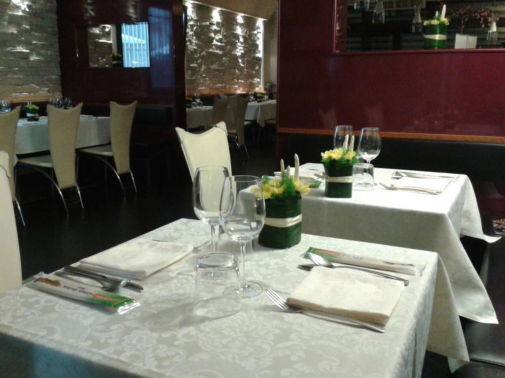 Locanda Trattoria Caffè Cavour Cittadella Esterno foto